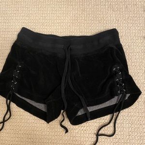 BLACK LACE UP HARD TAILS